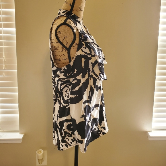 Express Top - Picture 2 of 3